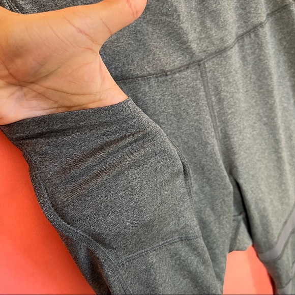 AVIA Women’s gray L workout legging - Picture 2 of 6